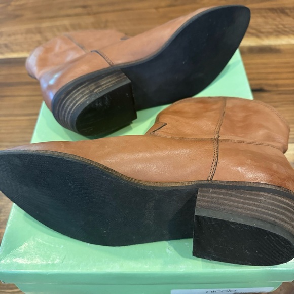 Nicole Western Style Ankle Bootie, Women’s Size 8. - Picture 4 of 9